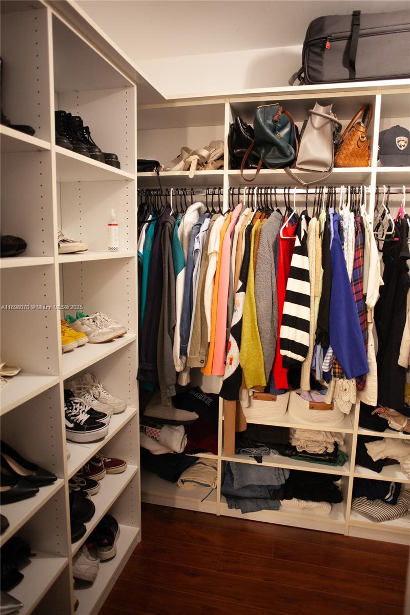 CONDO 11 OF WHITEHALL CON - Residential Lease