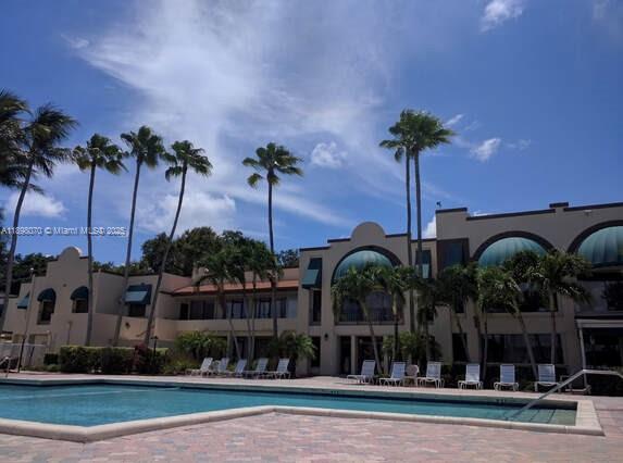 CONDO 11 OF WHITEHALL CON - Residential Lease