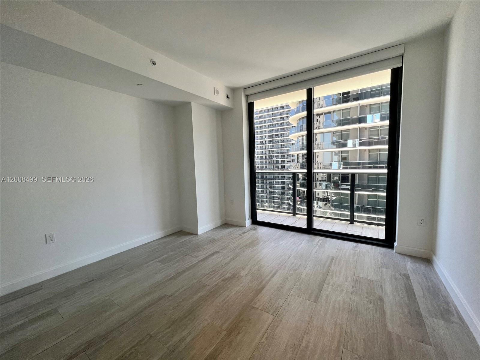 55 SW 9th St 2702