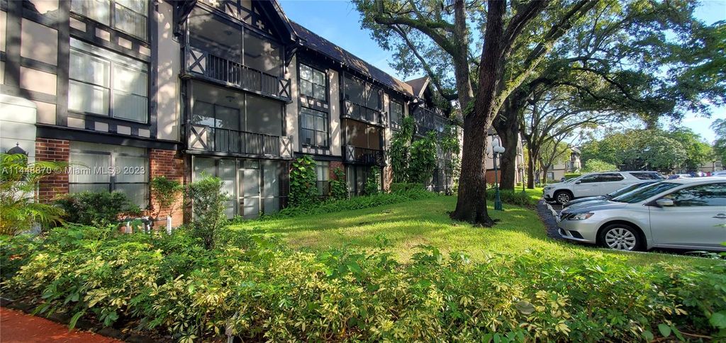 Photo of 3730 Inverrary Dr #3H, Lauderhill, FL 33319 (MLS # A11448870)