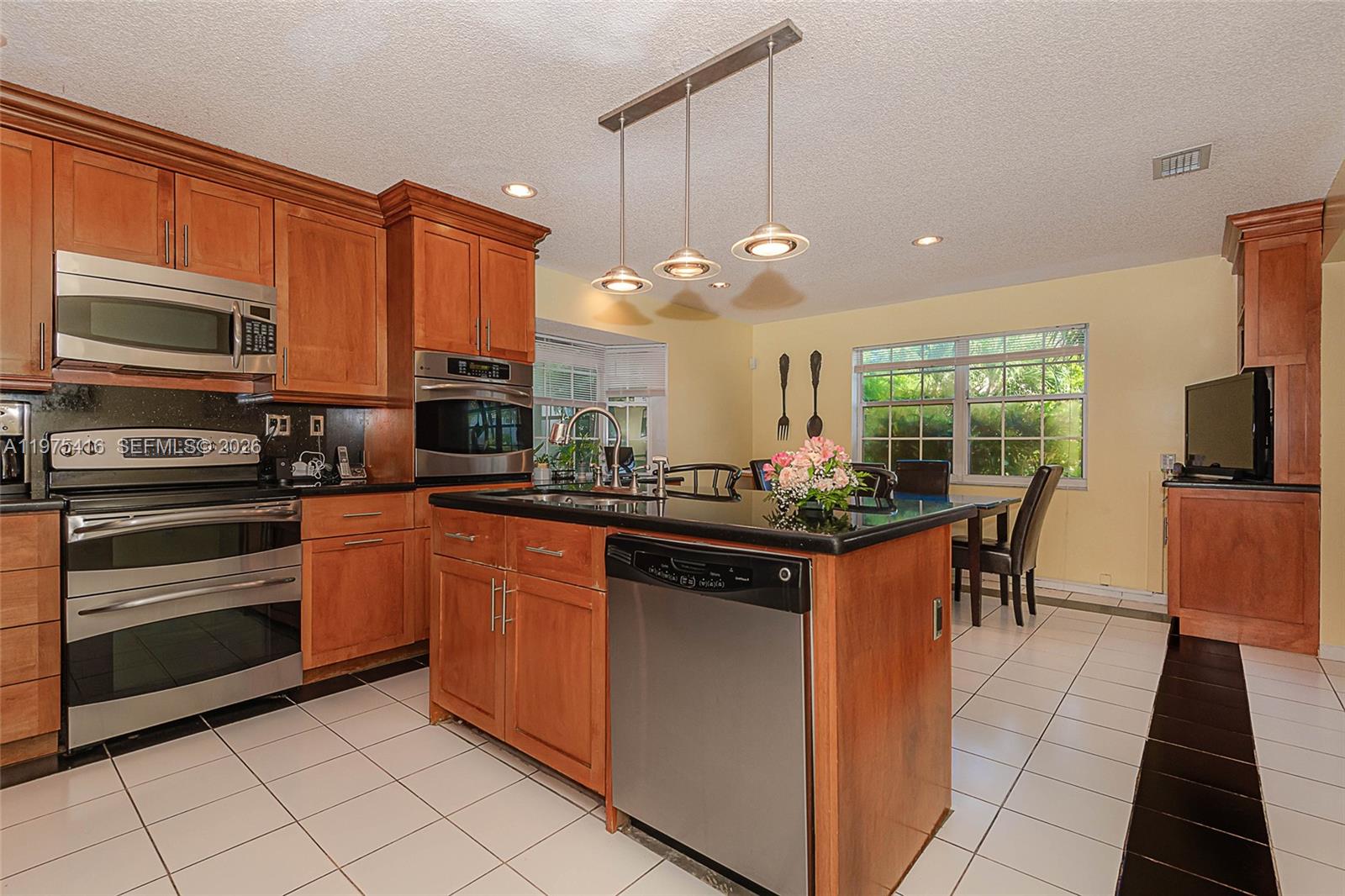 RIVER PARC ESTATES - Residential