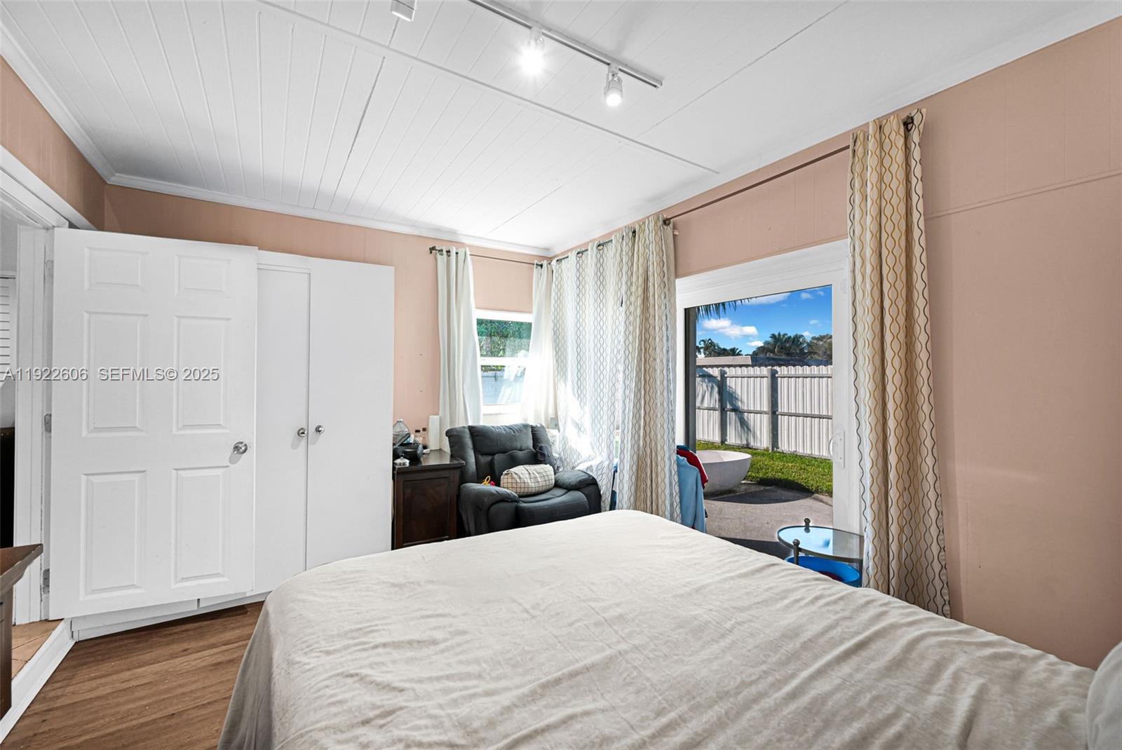 MAINLANDS OF TAMARAC LAKE - Residential