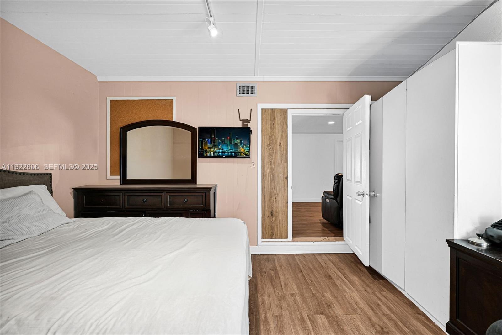 MAINLANDS OF TAMARAC LAKE - Residential