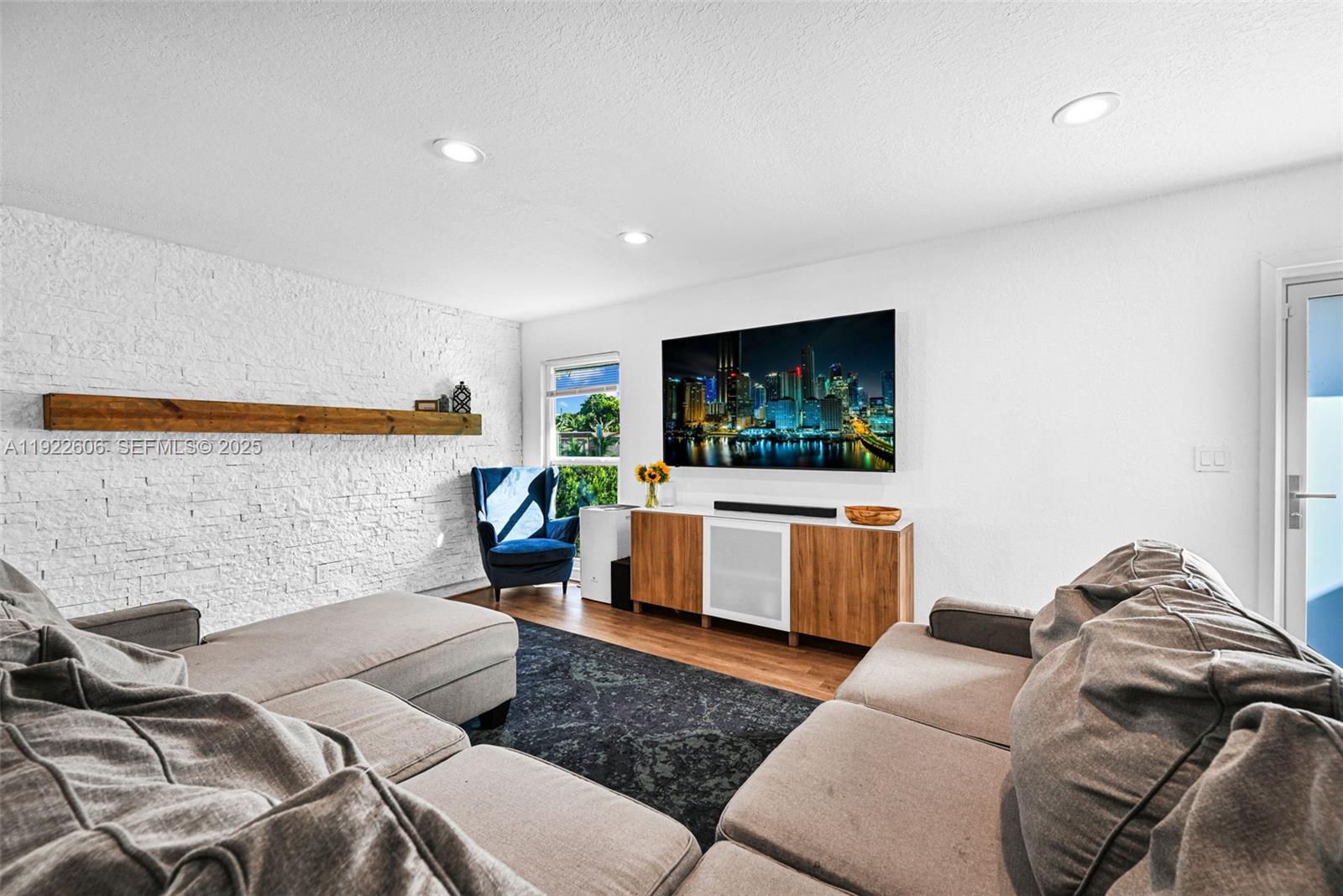 MAINLANDS OF TAMARAC LAKE - Residential