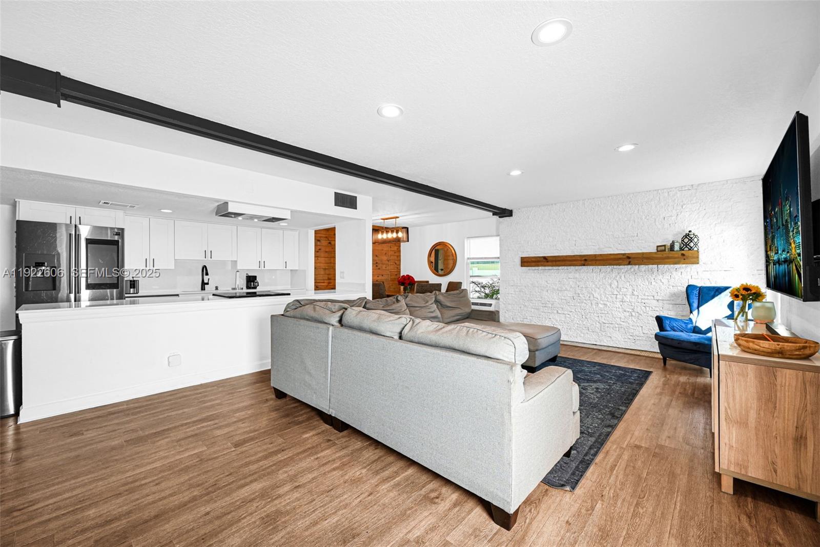 MAINLANDS OF TAMARAC LAKE - Residential