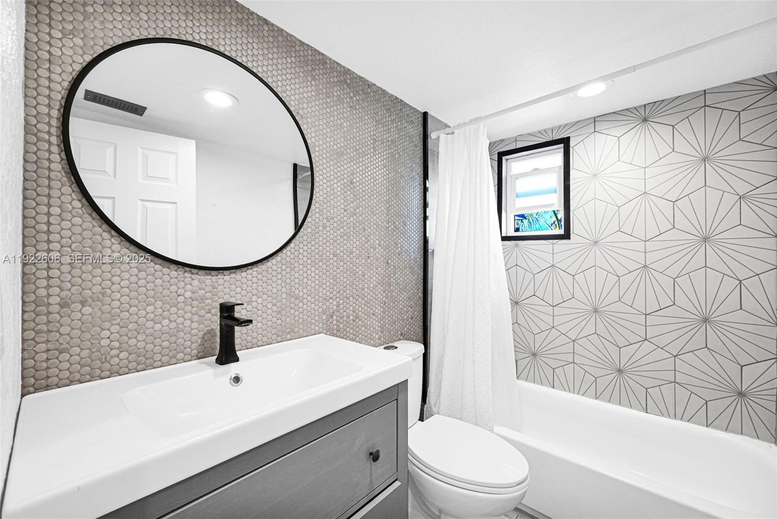 MAINLANDS OF TAMARAC LAKE - Residential