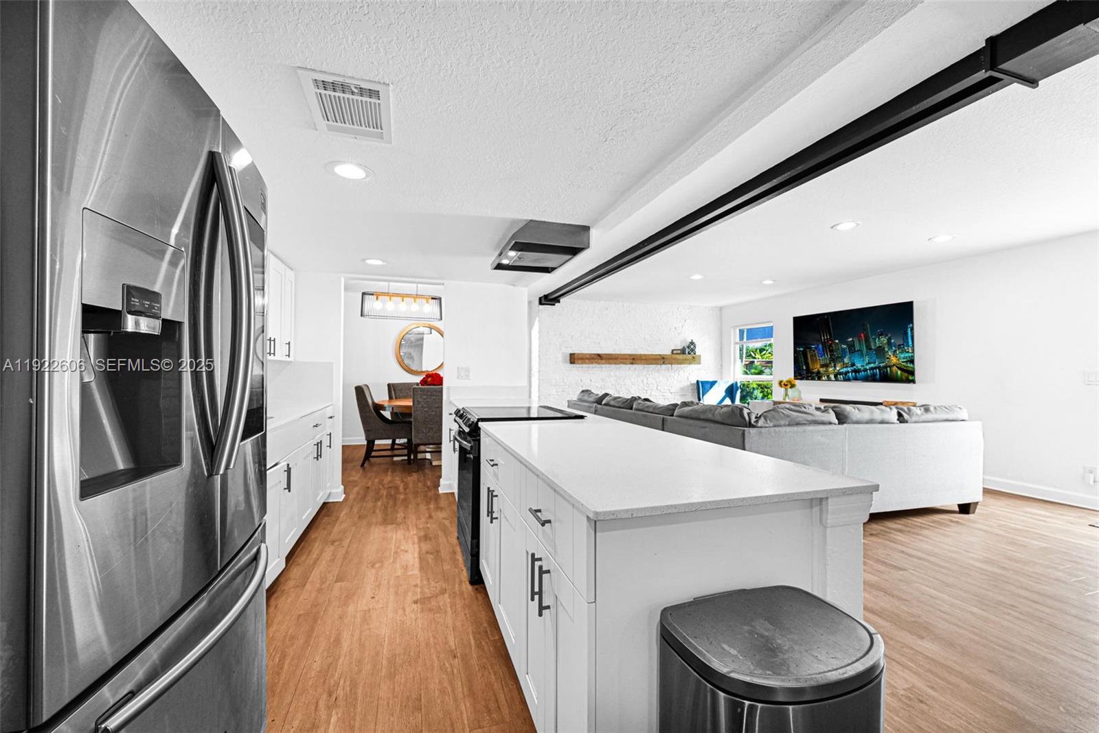 MAINLANDS OF TAMARAC LAKE - Residential