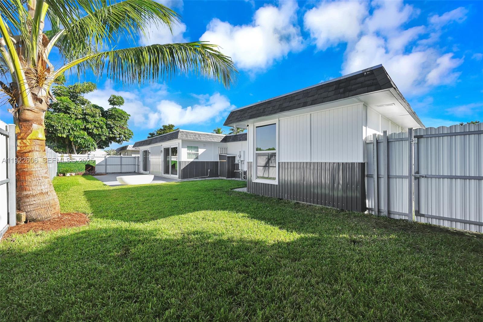 MAINLANDS OF TAMARAC LAKE - Residential