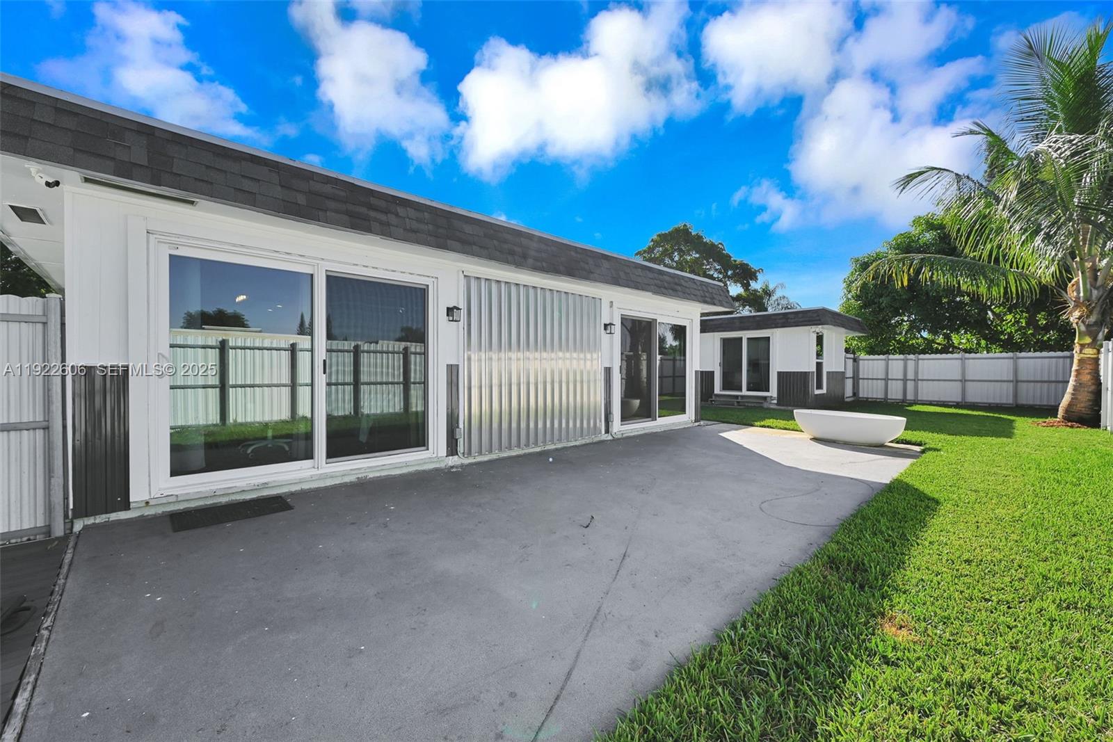 MAINLANDS OF TAMARAC LAKE - Residential