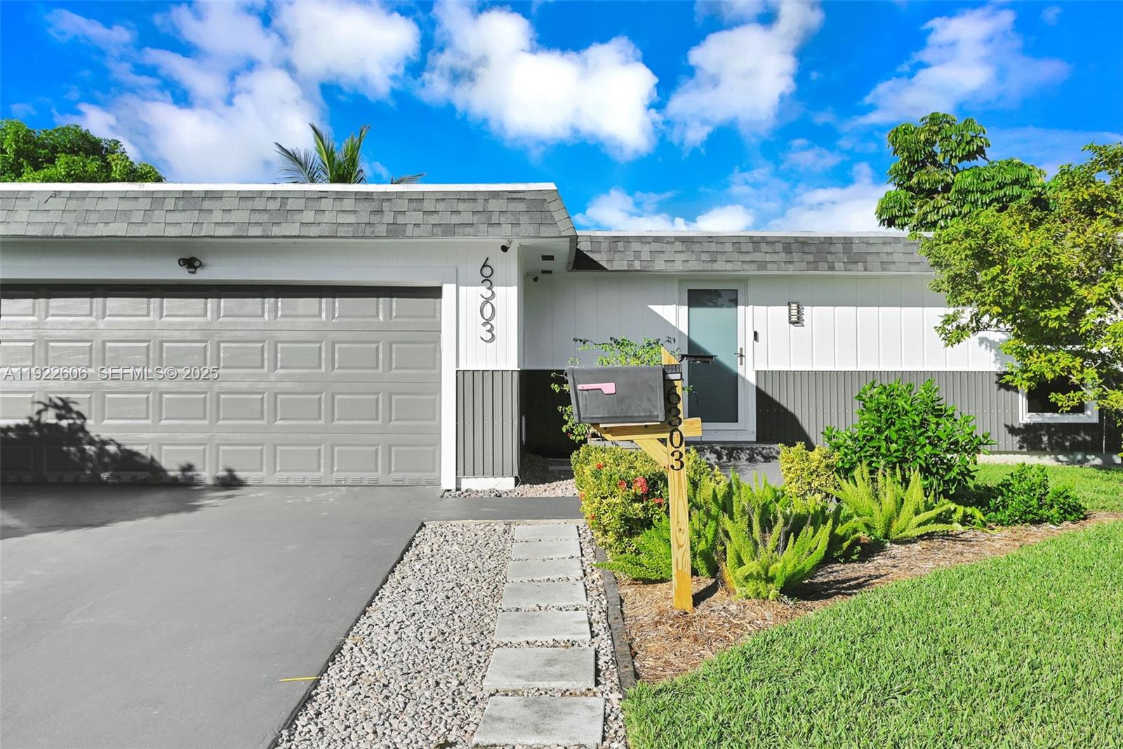 MAINLANDS OF TAMARAC LAKE - Residential