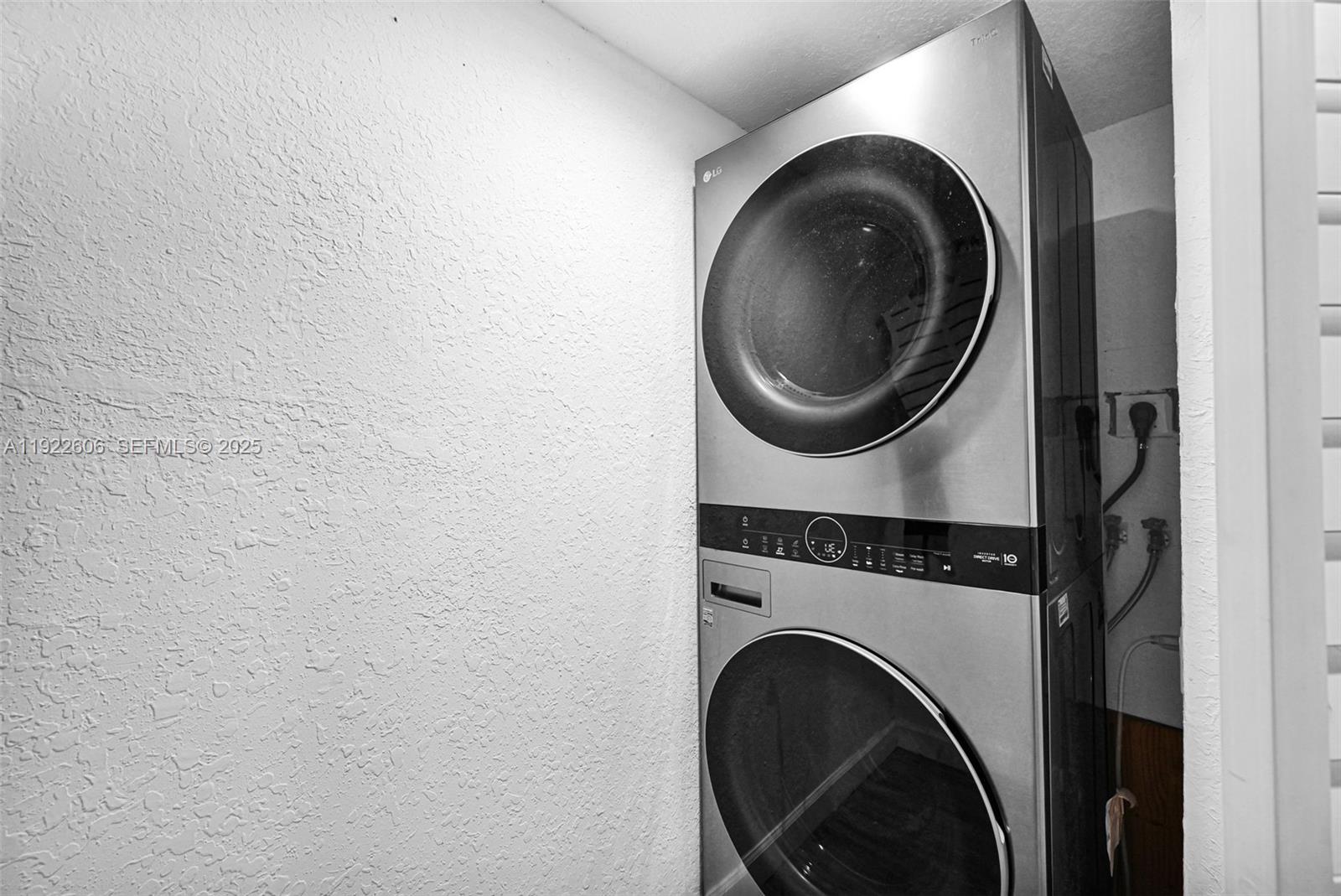 MAINLANDS OF TAMARAC LAKE - Residential