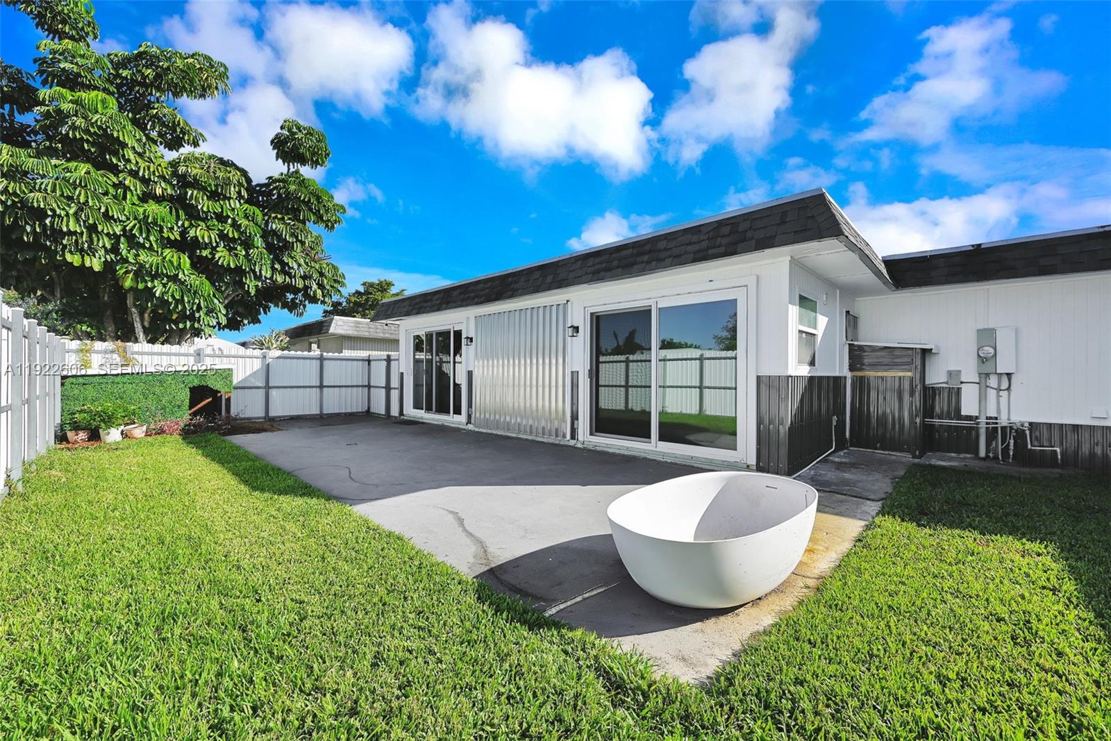 MAINLANDS OF TAMARAC LAKE - Residential