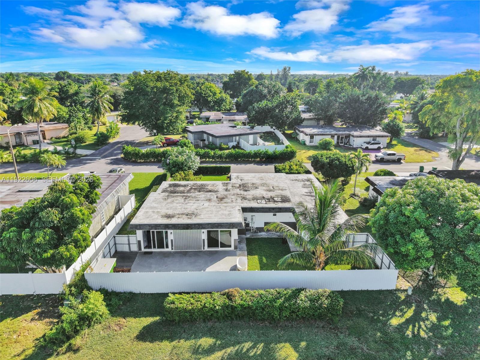 MAINLANDS OF TAMARAC LAKE - Residential