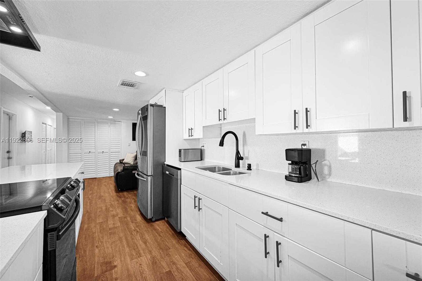 MAINLANDS OF TAMARAC LAKE - Residential