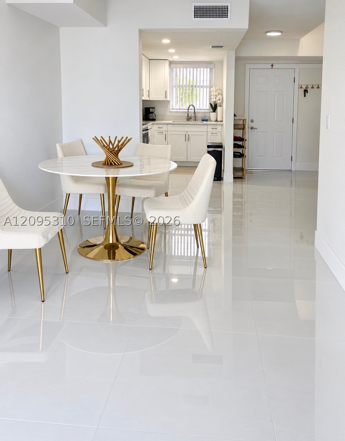 9371 Fontainebleau Blvd I220
