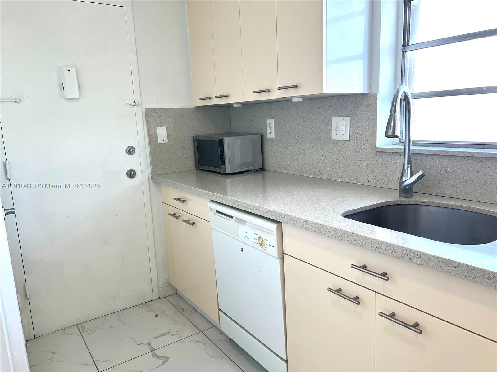 KENNEDY HOUSE CONDO - Residential Lease