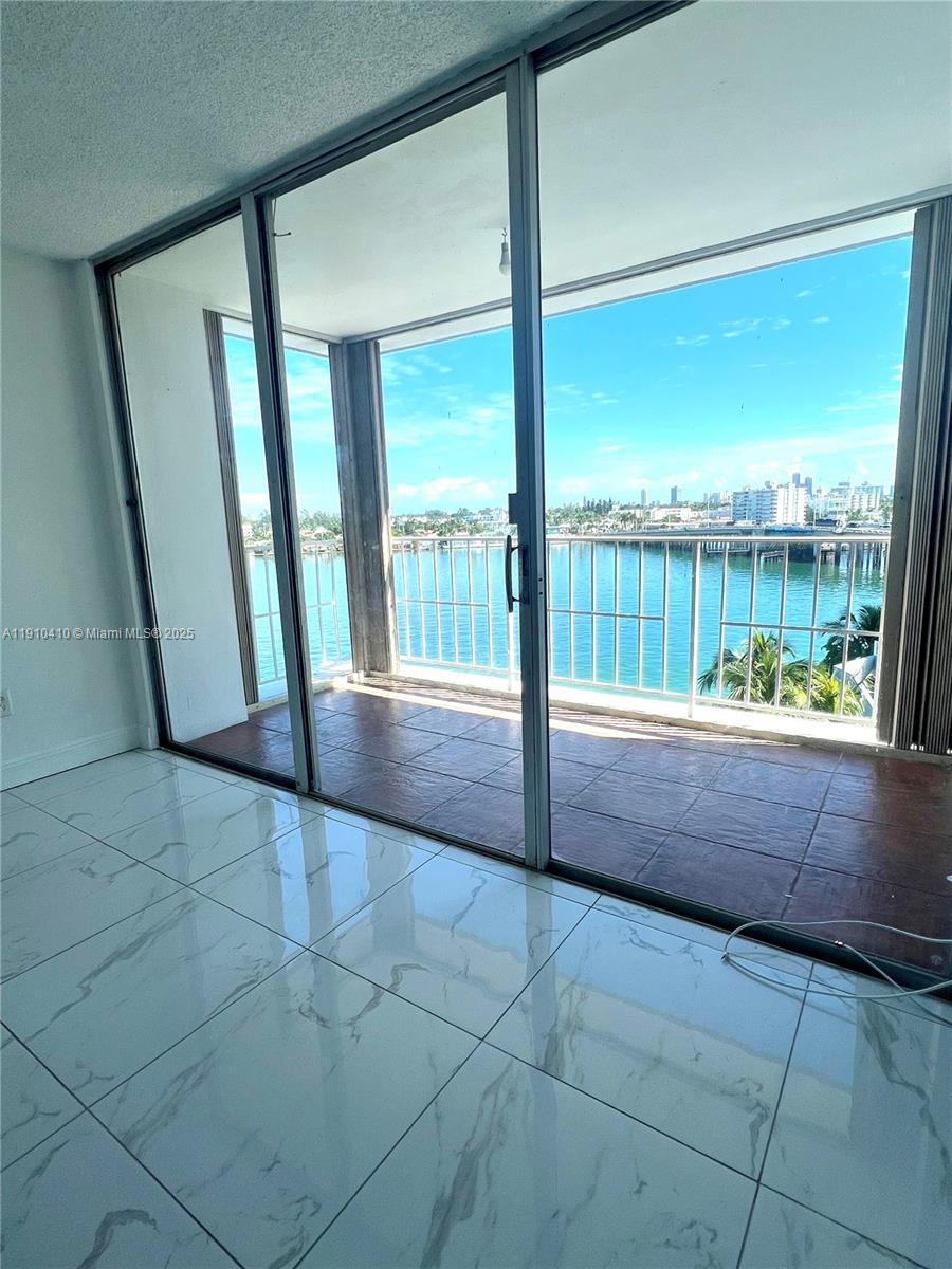 KENNEDY HOUSE CONDO - Residential Lease