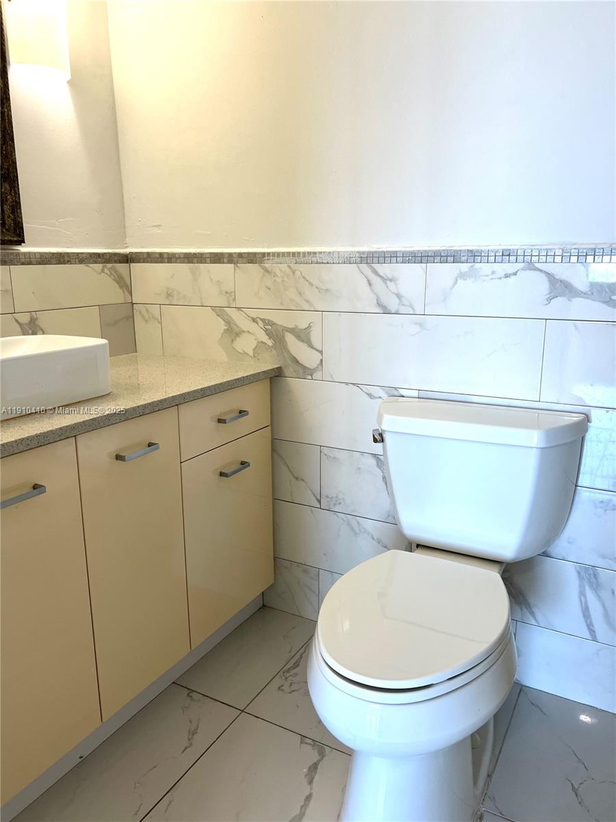 KENNEDY HOUSE CONDO - Residential Lease