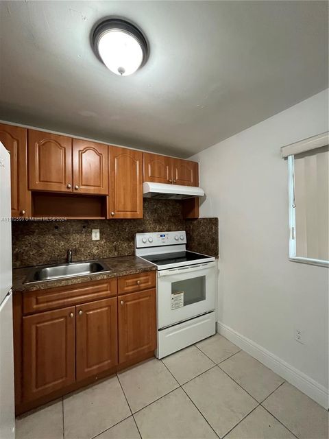 Condominium in Hialeah FL 1735 60th St.jpg