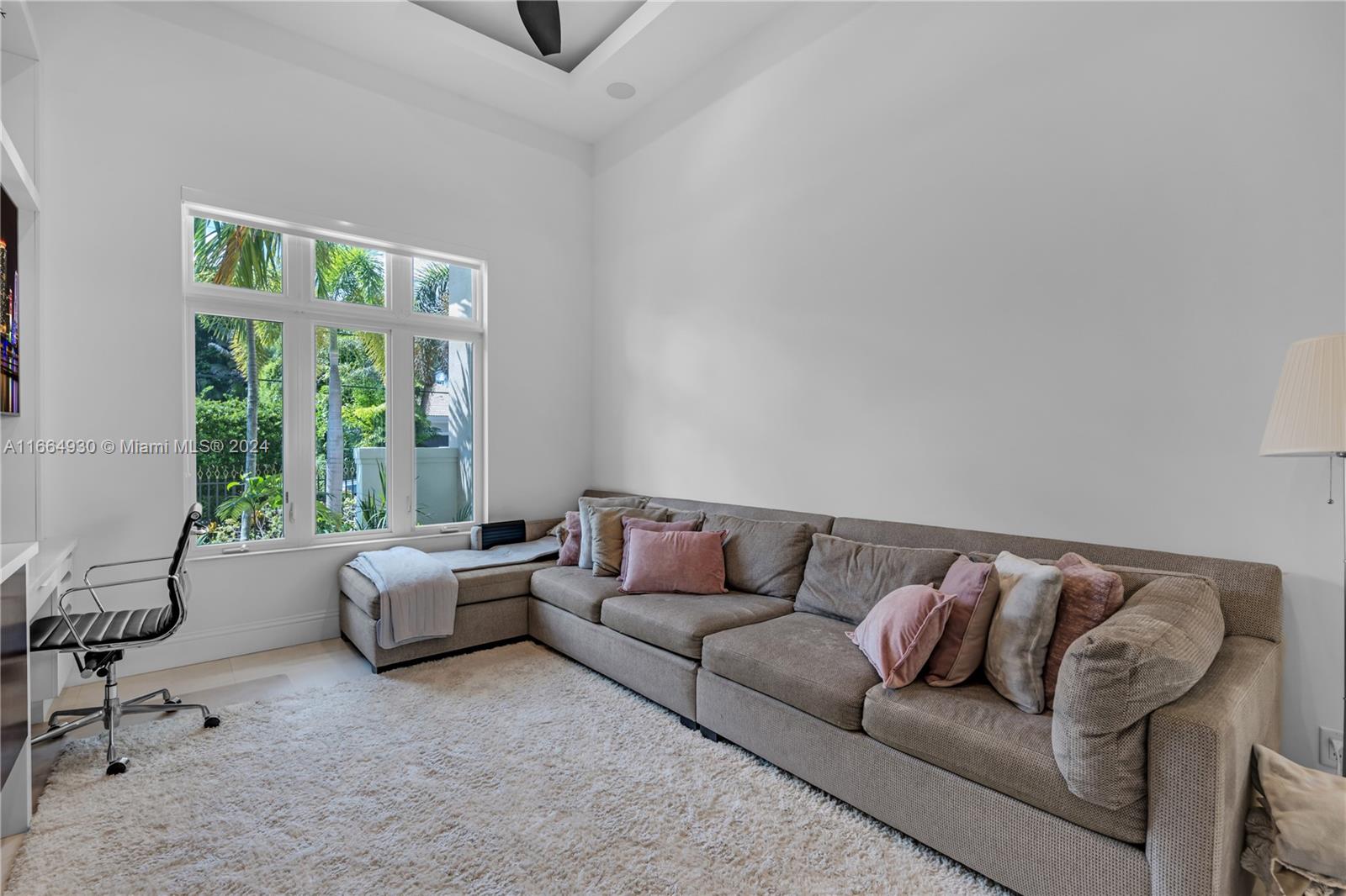 LAUDERDALE BEACH - Residential