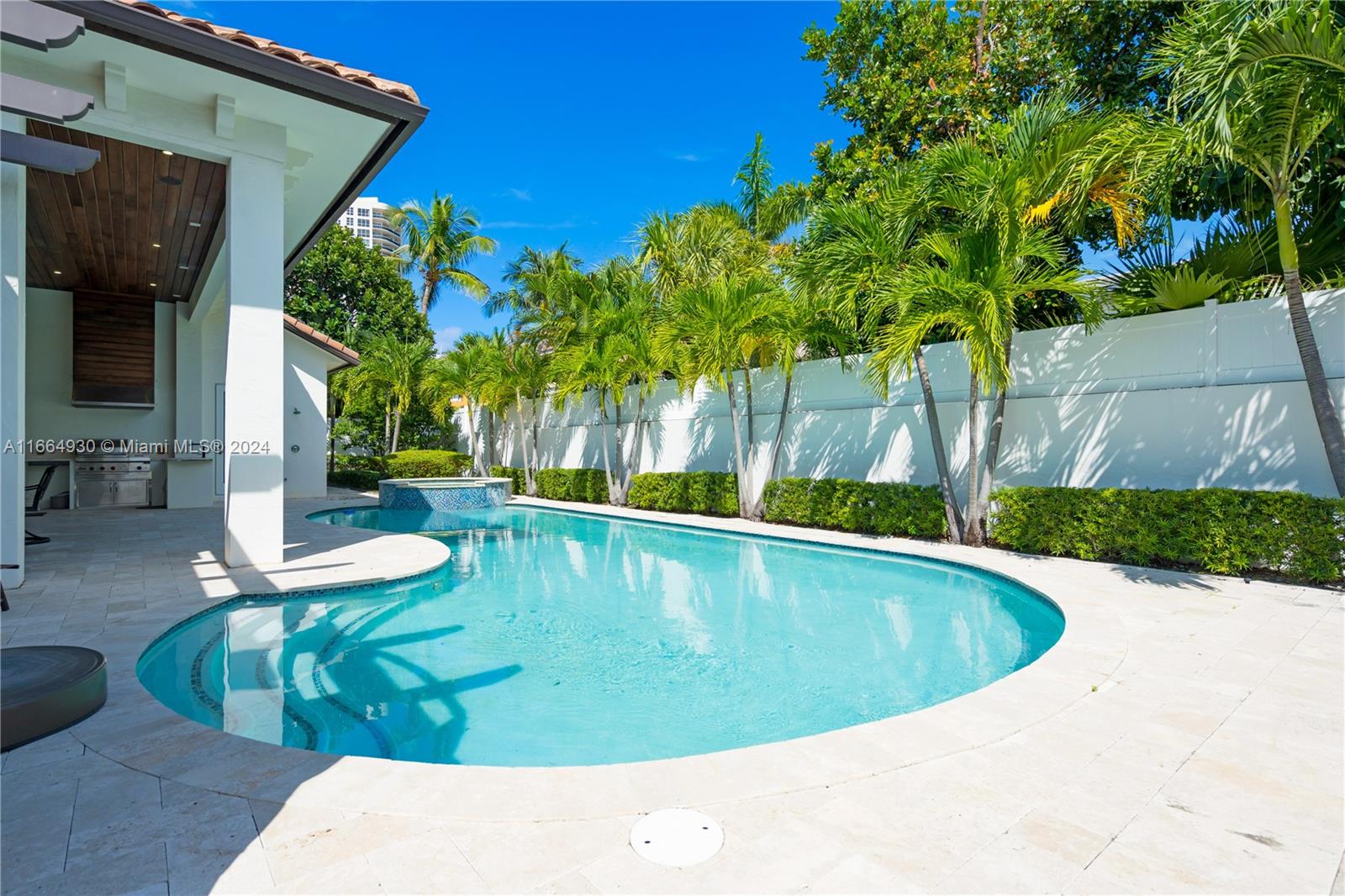 LAUDERDALE BEACH - Residential