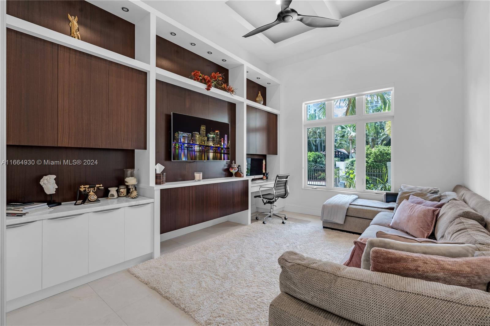 LAUDERDALE BEACH - Residential