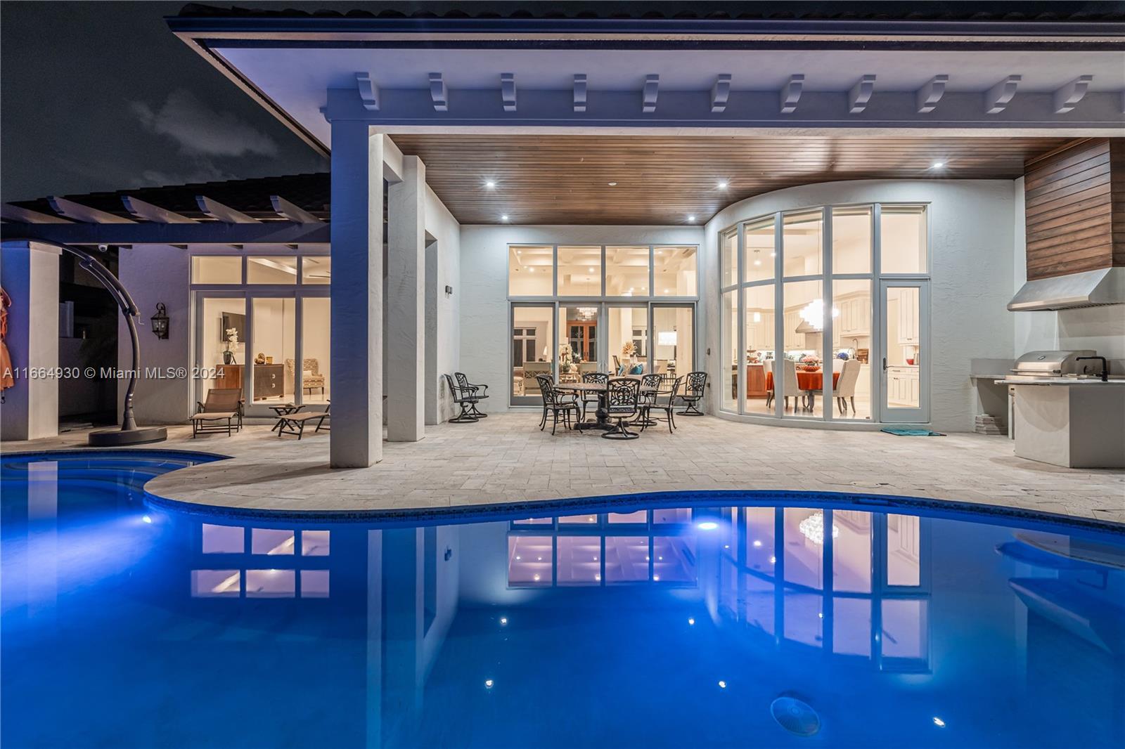 LAUDERDALE BEACH - Residential