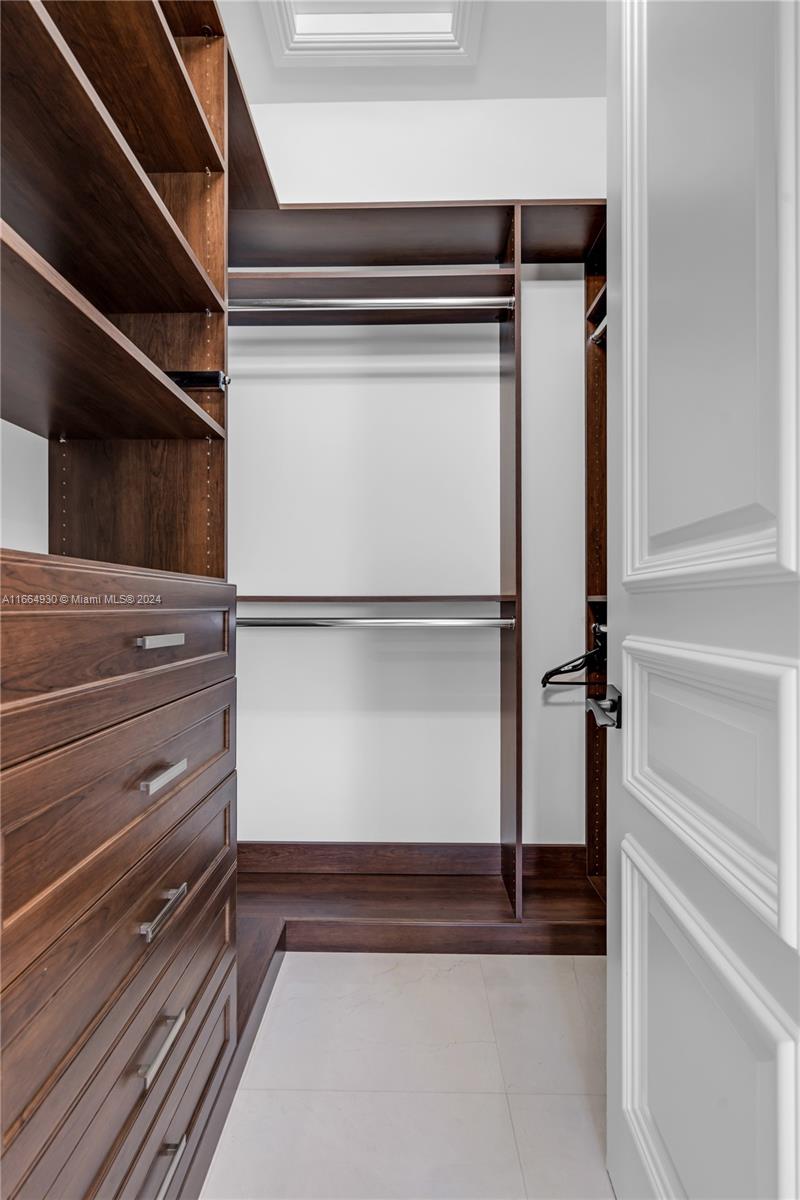 LAUDERDALE BEACH - Residential