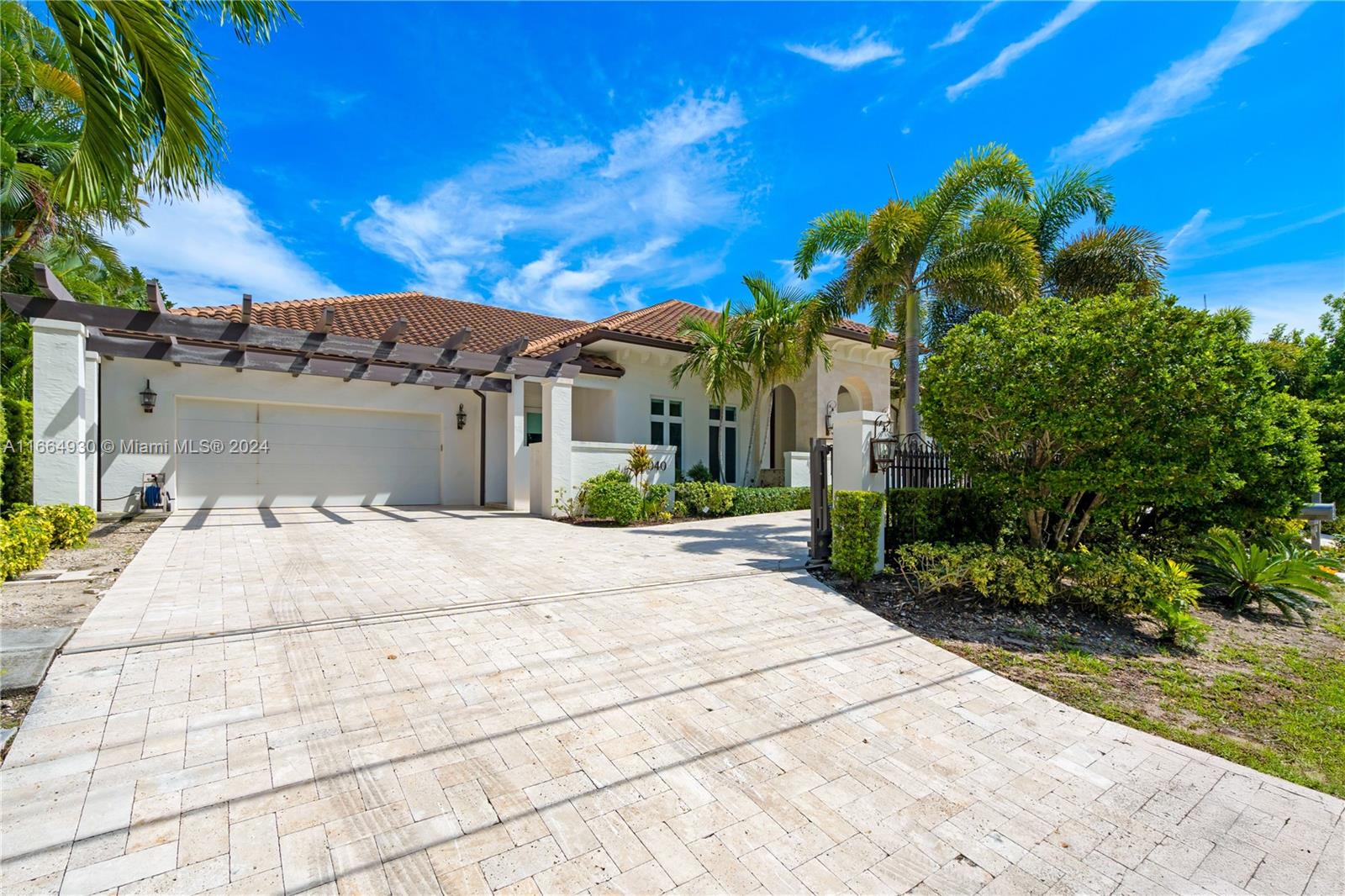 LAUDERDALE BEACH - Residential