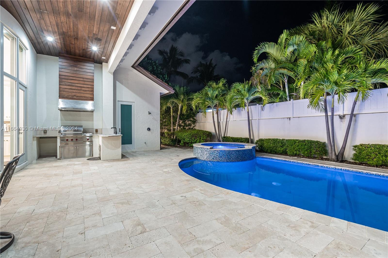 LAUDERDALE BEACH - Residential