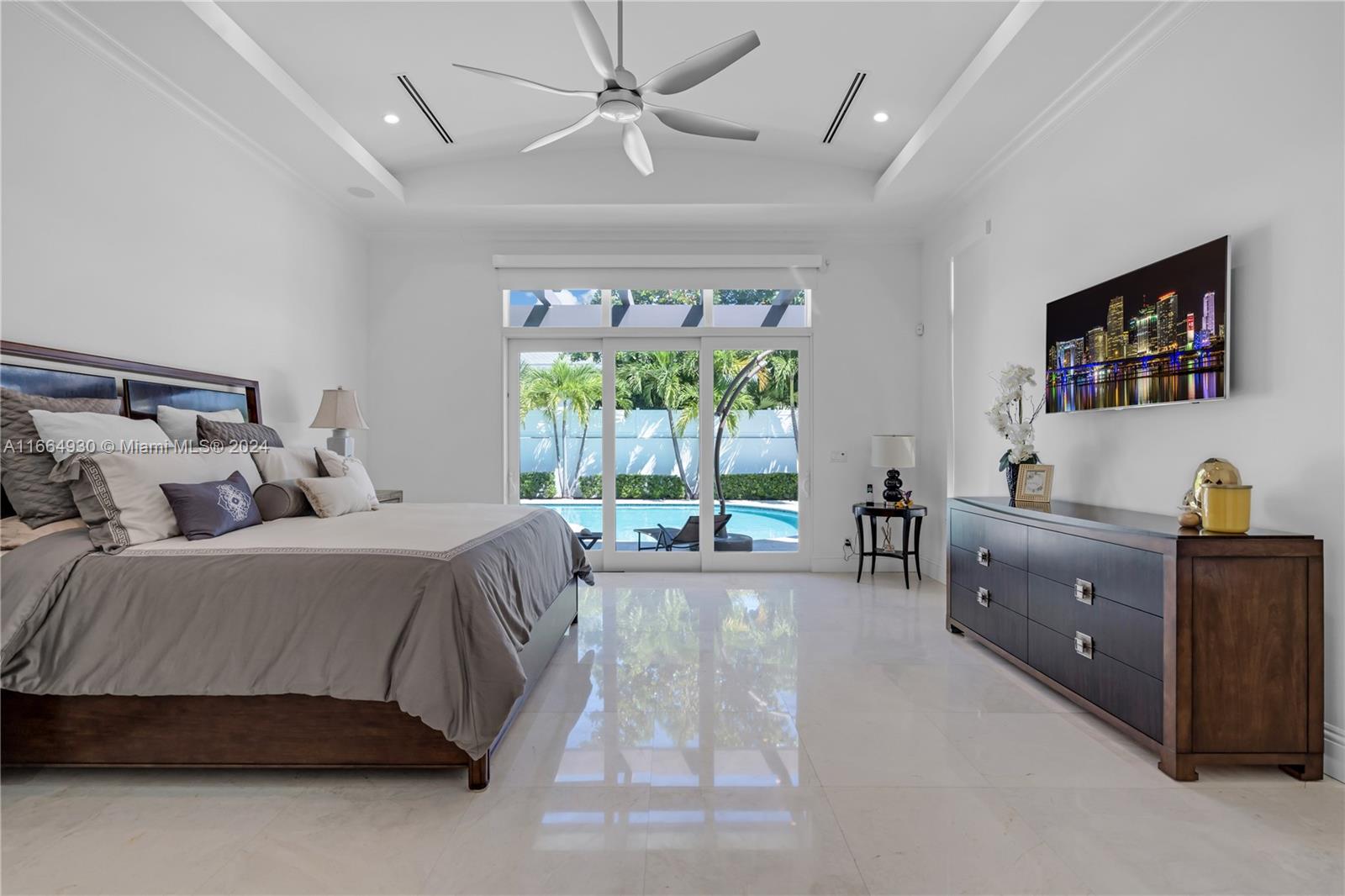 LAUDERDALE BEACH - Residential