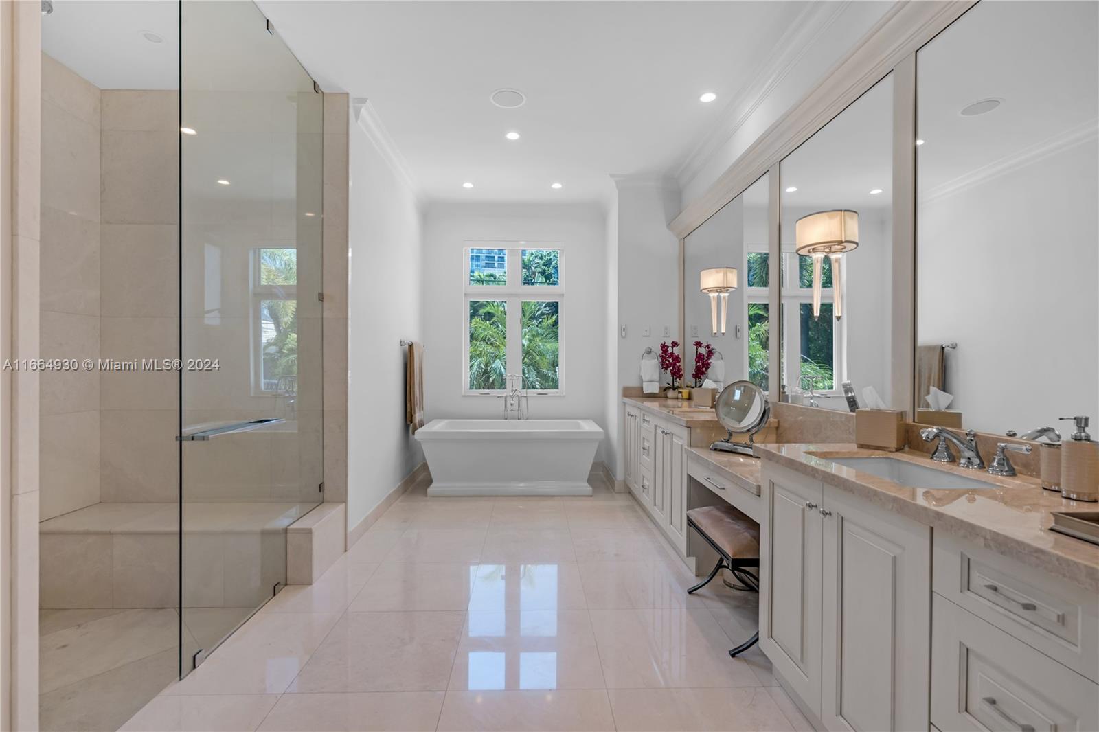 LAUDERDALE BEACH - Residential