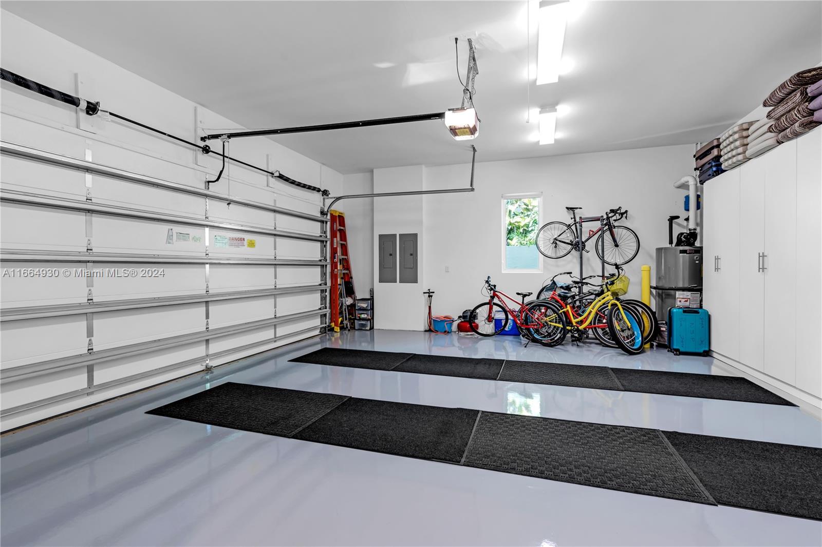 LAUDERDALE BEACH - Residential