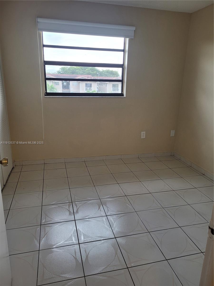 VISTA DEL LAGO CONDO XI - Residential Lease