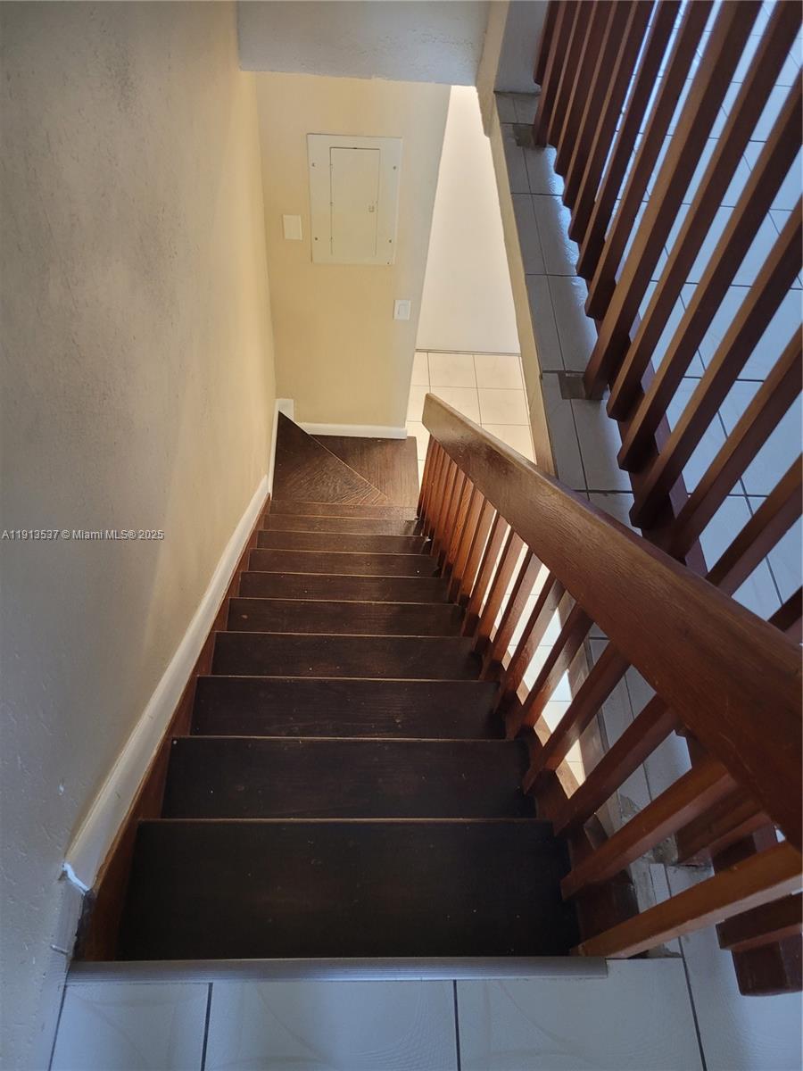 VISTA DEL LAGO CONDO XI - Residential Lease