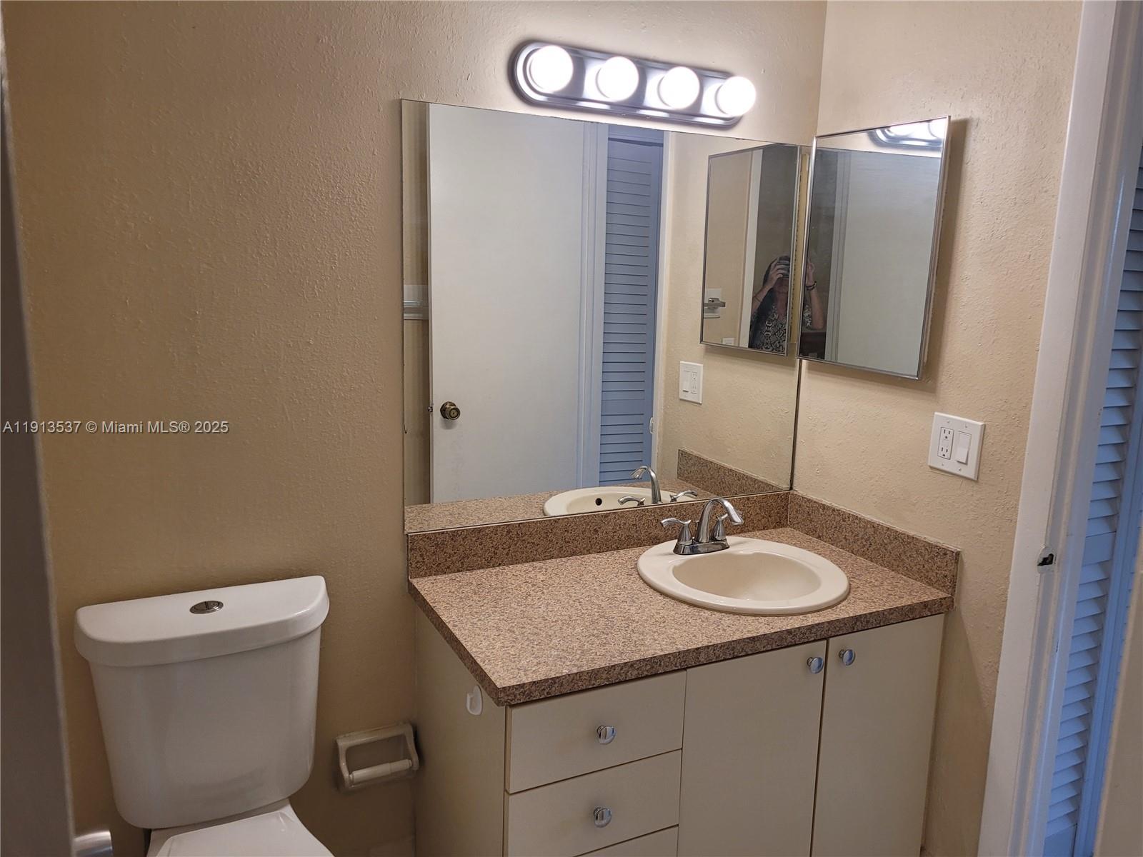 VISTA DEL LAGO CONDO XI - Residential Lease