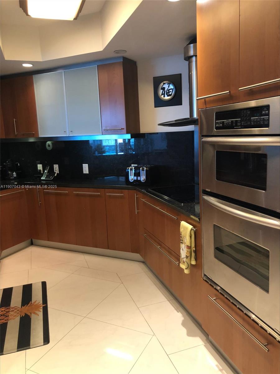 AZURE CONDO - Residential