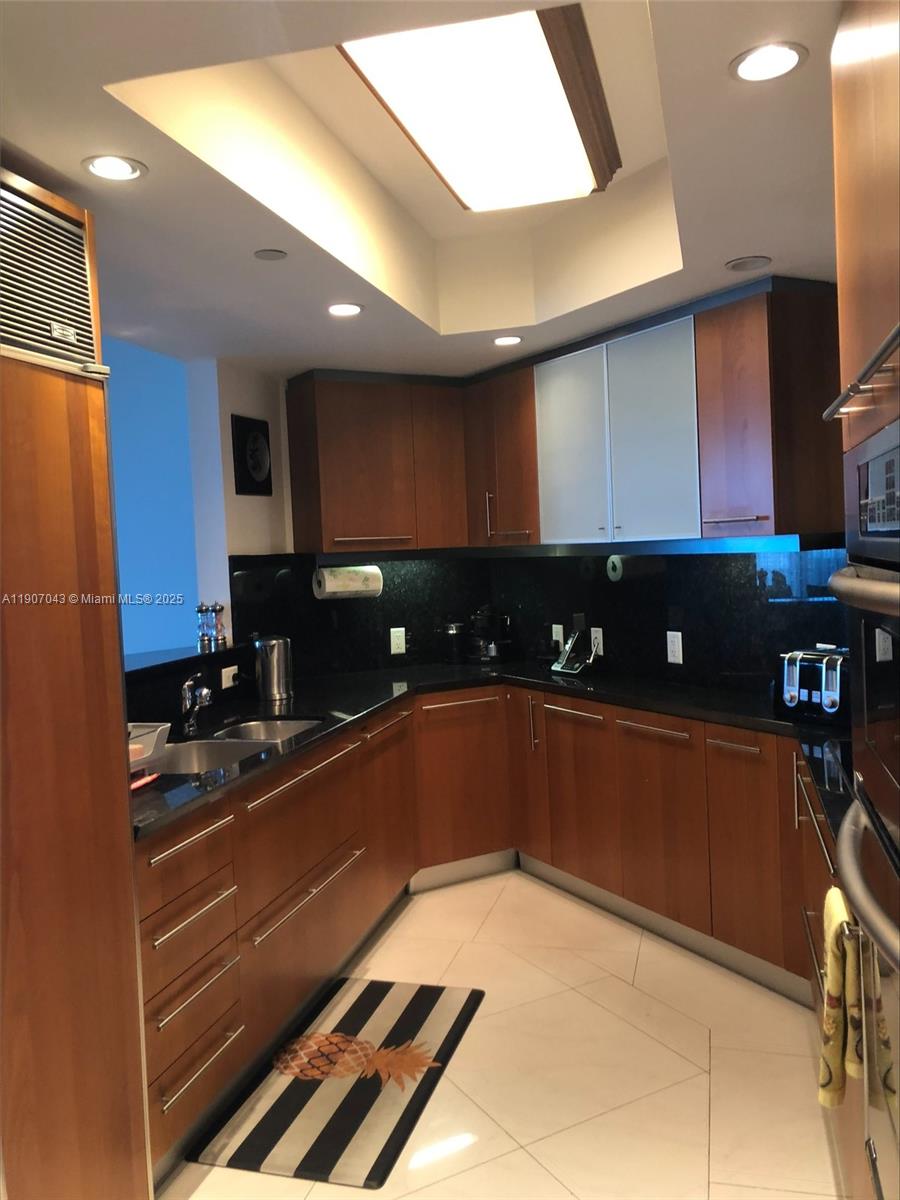 AZURE CONDO - Residential