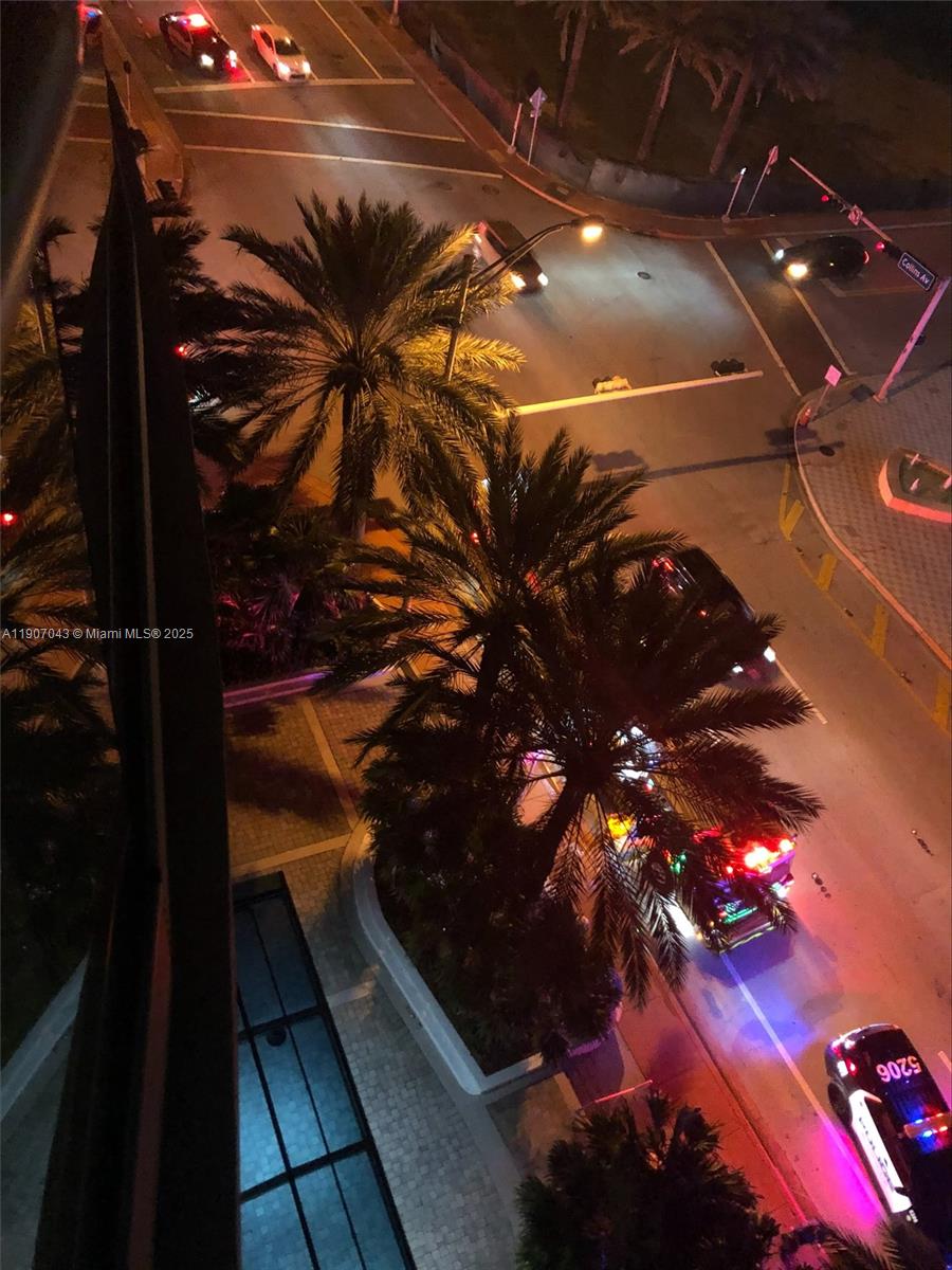 AZURE CONDO - Residential