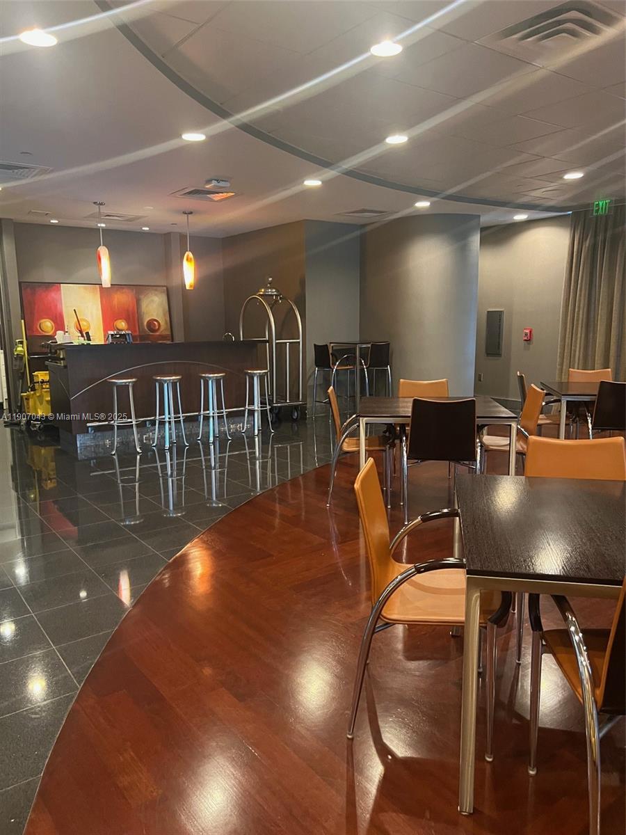 AZURE CONDO - Residential