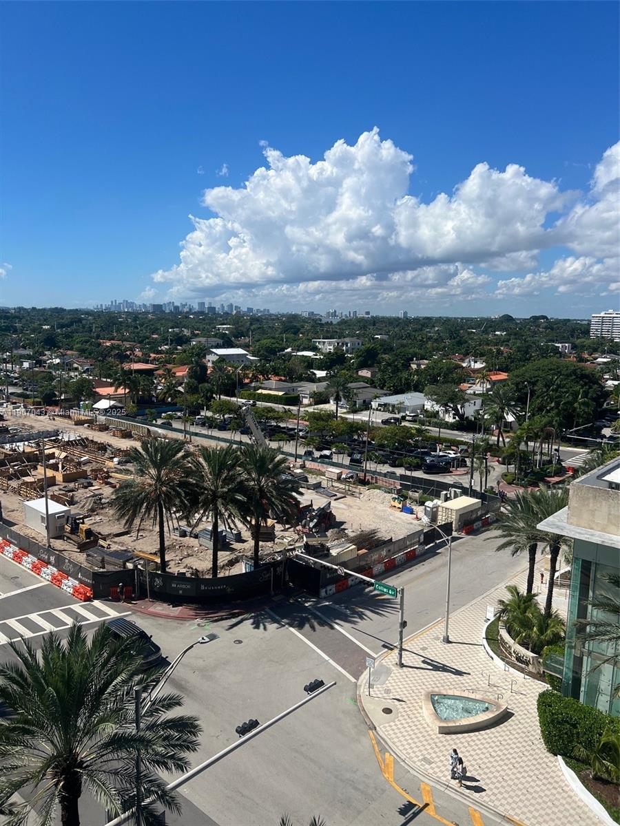 AZURE CONDO - Residential