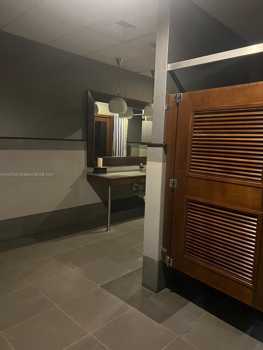 AZURE CONDO - Residential