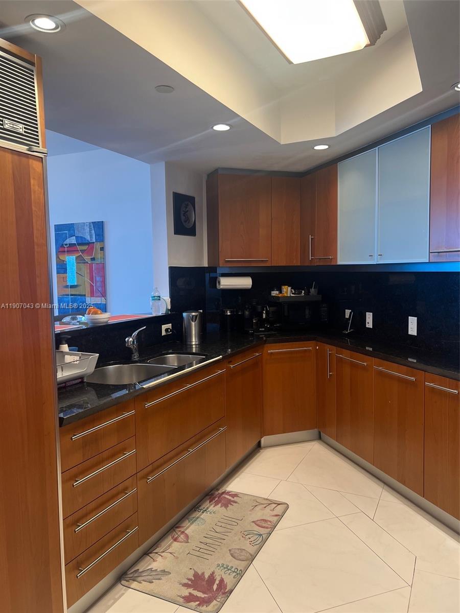 AZURE CONDO - Residential