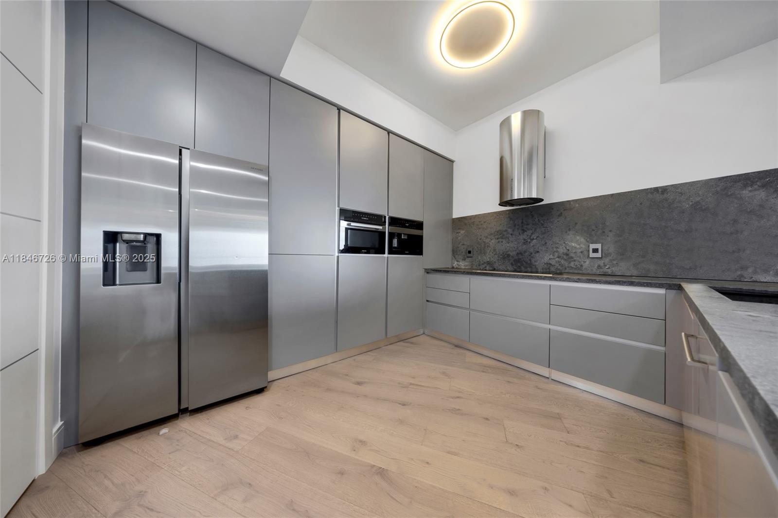 TDR TOWER I CONDO - Residential Lease