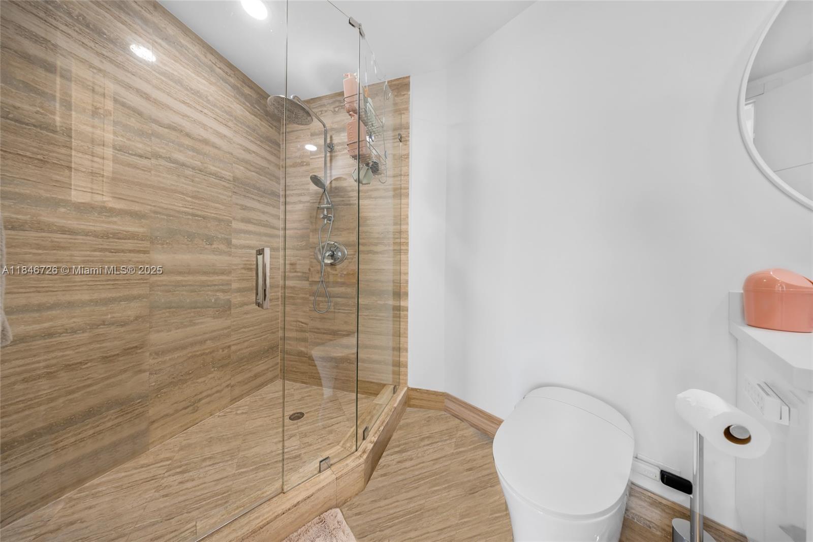 TDR TOWER I CONDO - Residential Lease