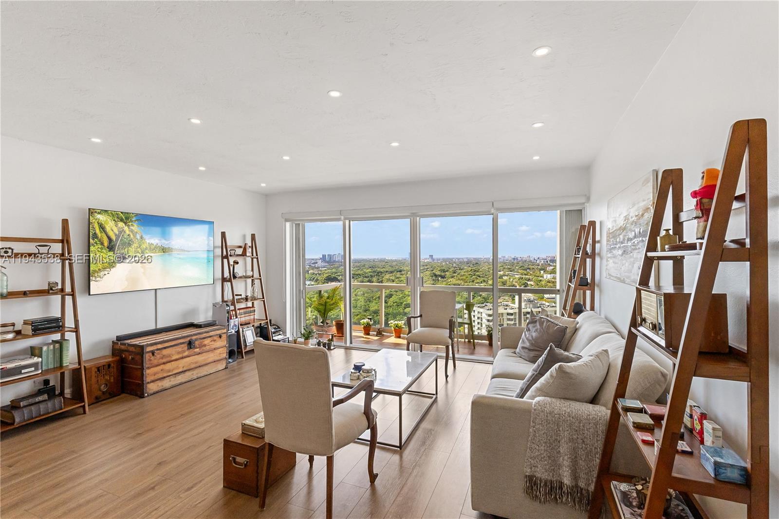 BRICKELL TOWNHOUSE CONDO - Residential