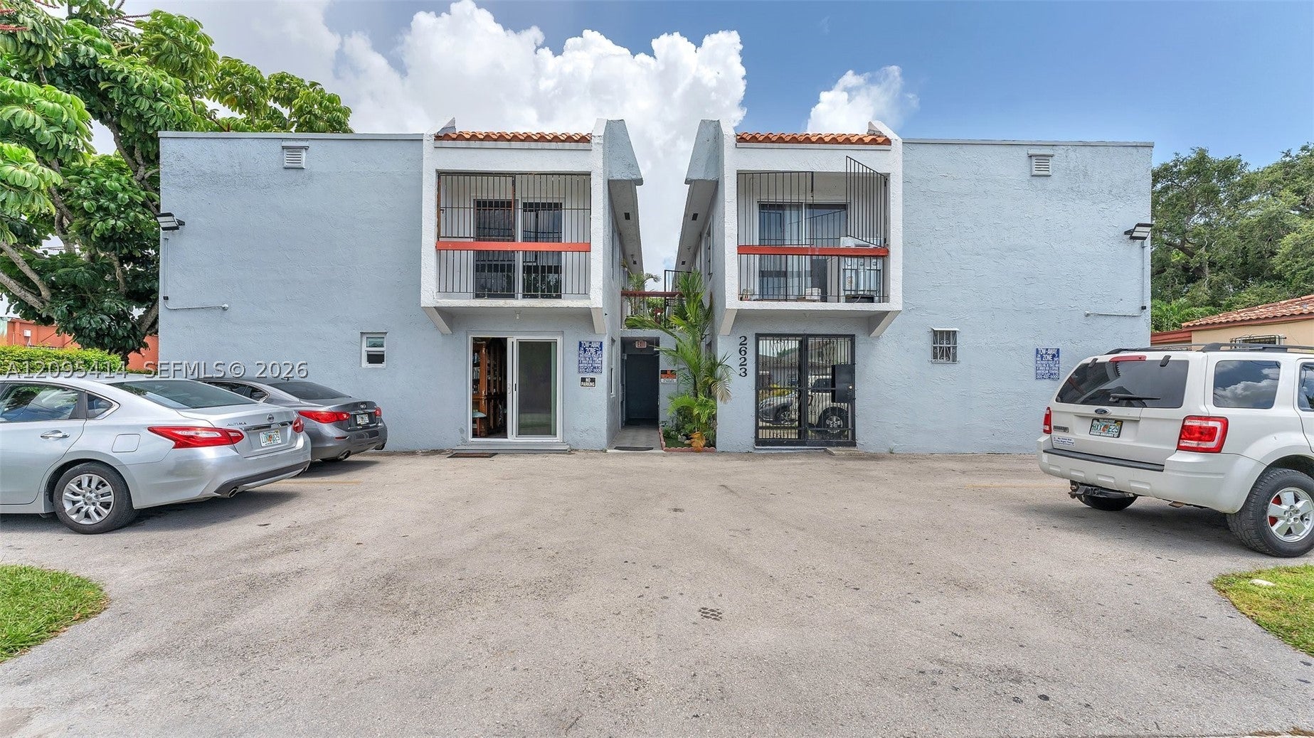 View photos, virtual tours, details... 2623 NW 24th St 7