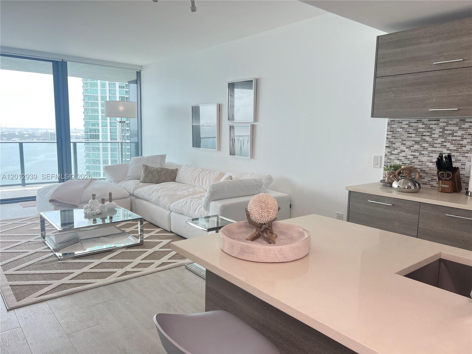 PARAISO BAY CONDO - Residential Lease