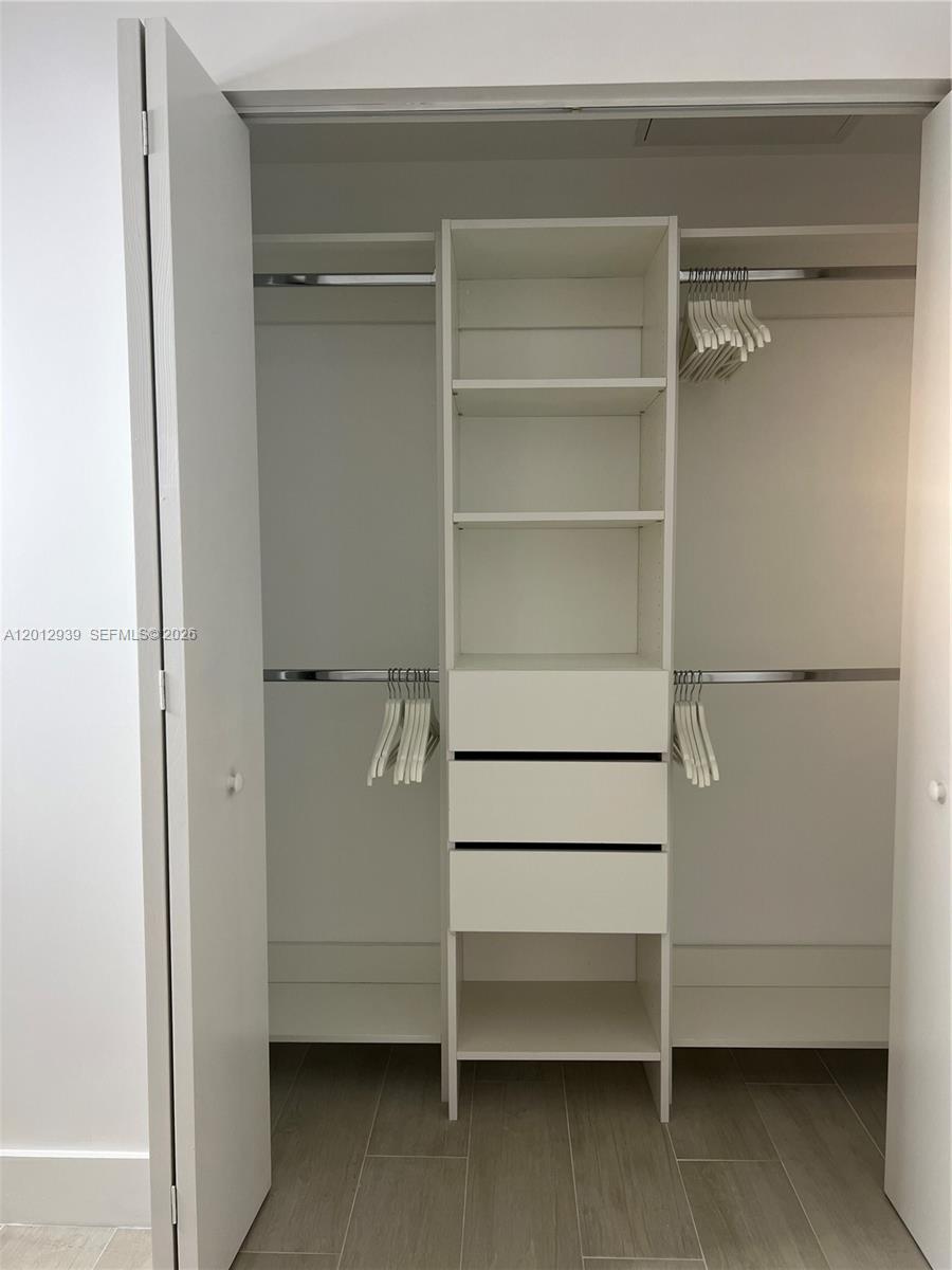PARAISO BAY CONDO - Residential Lease