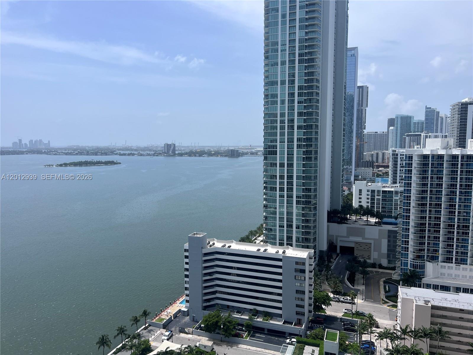 PARAISO BAY CONDO - Residential Lease